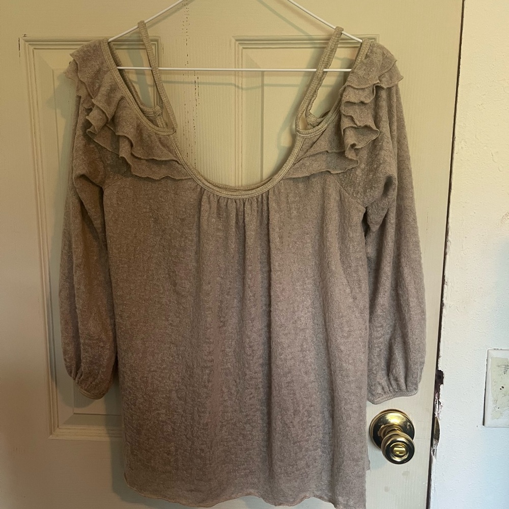 Chic Gray Ruffle Blouse